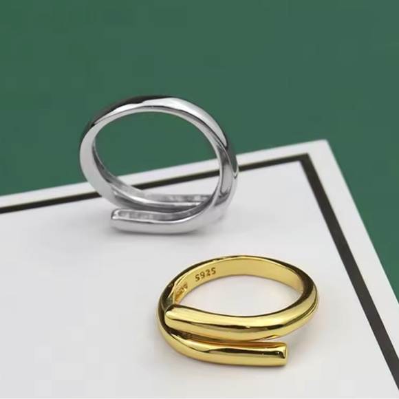 Lisette - Chic Irregular Ring 925 Sterling Silver/14K Gold Plated. Adjustable - Picture 6 of 6